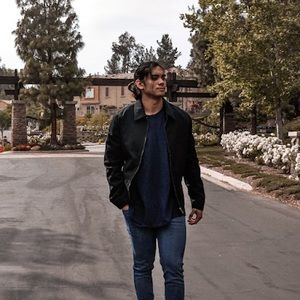 Meet your Posher, Louis